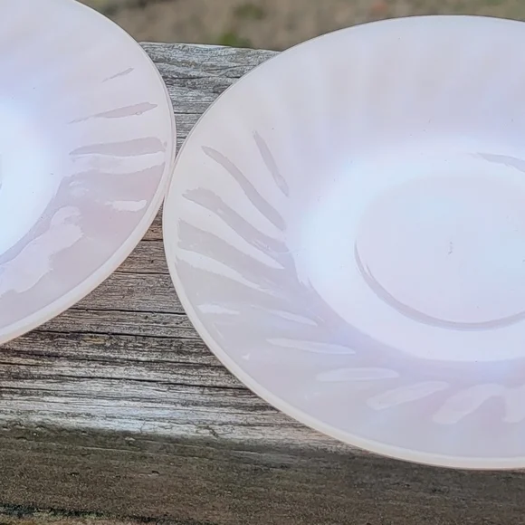 Fire King 4 vintage pink swirl saucers - Picture 2 of 4